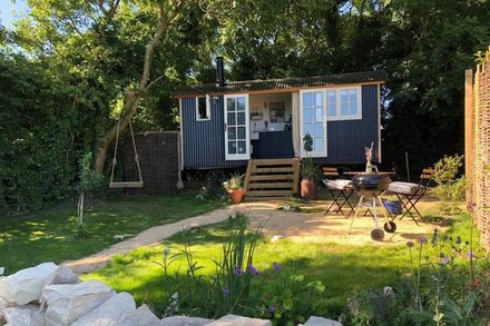 Purbeck Shepherd Huts - Chapmans Pool