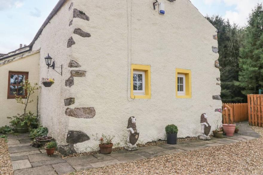 THE COTTAGE AT  GRAYSONDALE FARM, pet friendly in Cockermouth