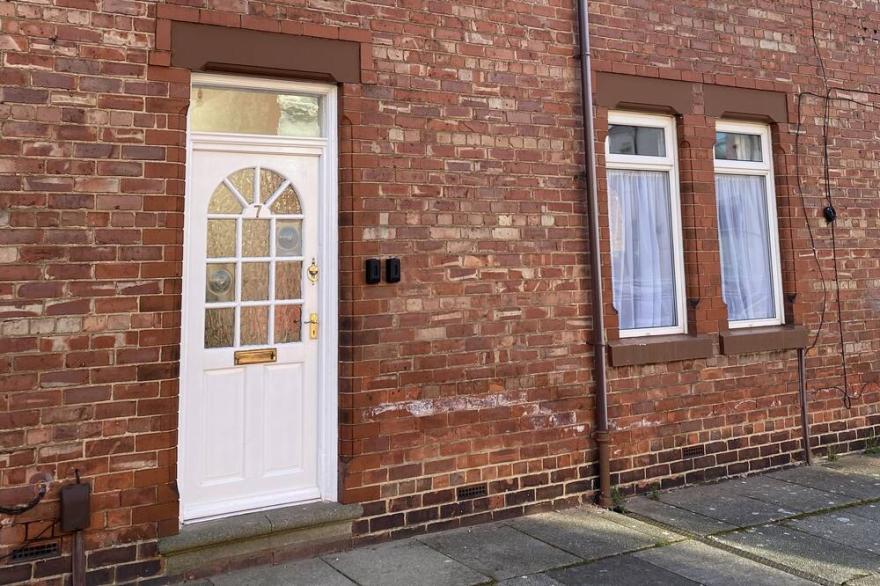 Welbeck House Is A 3 Bedroom End Of Terrace House Situated In Darlington.