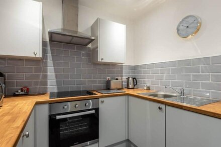 Lovely Compact 1 Bed Apartment in Leeds