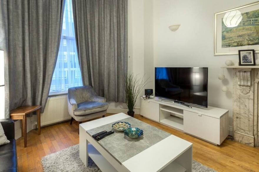 Flat 43E - Spacious Centrally Located One Bed