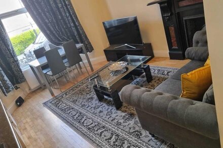 Flat 43E - Spacious Centrally Located One Bed