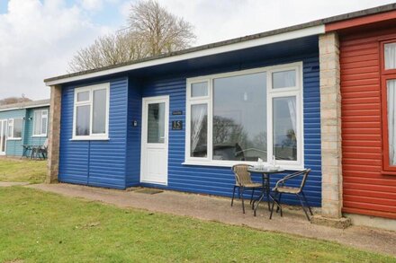 OCEAN BLUE, pet friendly, with pool in Bucks Cross, Bideford