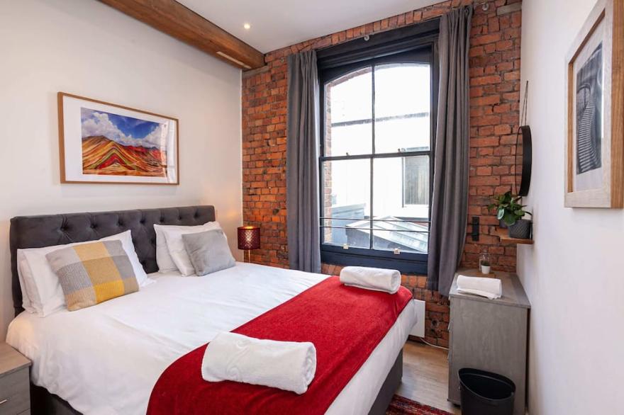 Superb 2Bed/2Bath 5min walk to Victoria Station