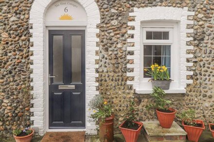 6 FLINT COTTAGES, with a garden in Minnis Bay