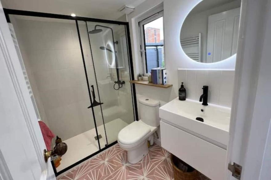 Beautiful family home in Walthamstow near tube