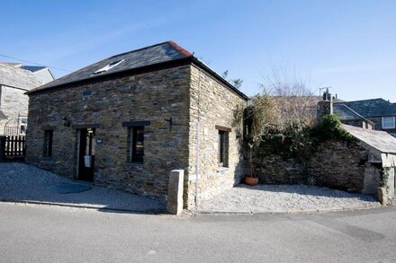 Lovely village Cottage / Barn Conversion nr Trebarwith Strand Beach. Sleeps 2-3