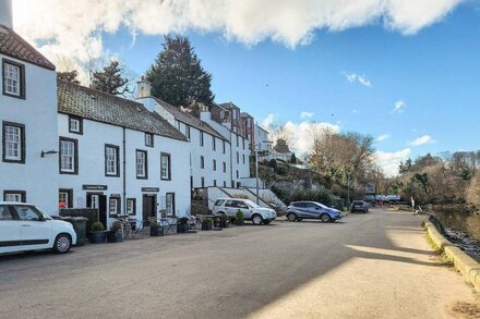 2 bedroom accommodation in Cramond, Edinburgh