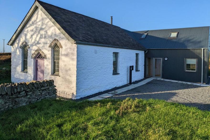 YSGOLDY BRYNWYRE, Pet Friendly, With Open Fire In Llanrhystud