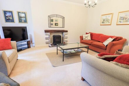 DEER THWAITE, family friendly, with a garden in Windermere