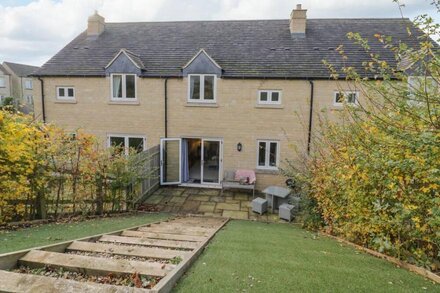 LION COTTAGE, family friendly, with a garden in Broadway