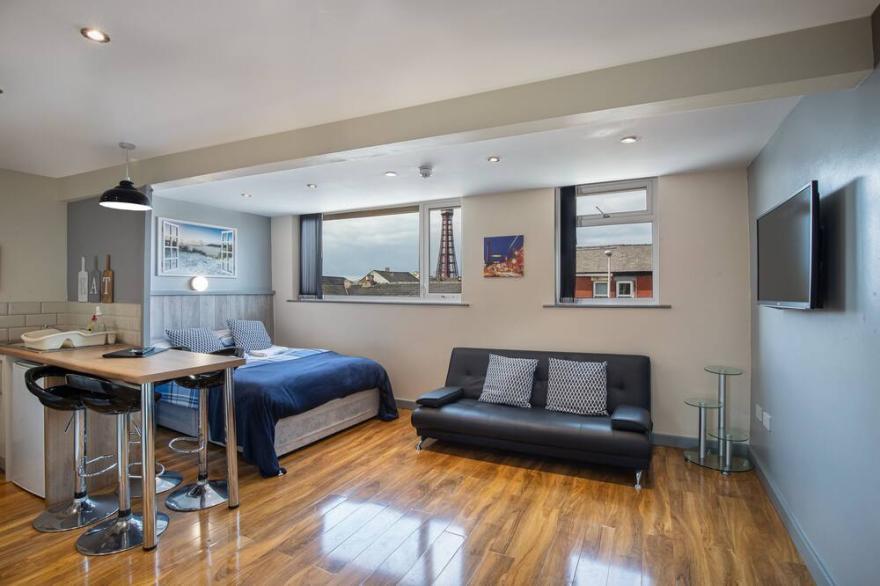 Seaside Suites - Apartment 1A