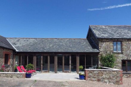 Bramble Cottage (Sleeps 5. 2 Bedrooms)