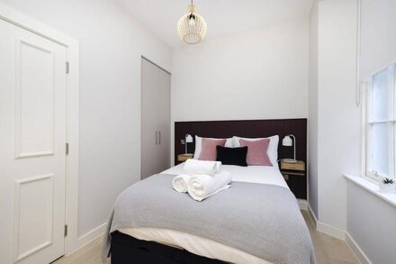 ALTIDO Stylish studio near Princes Street