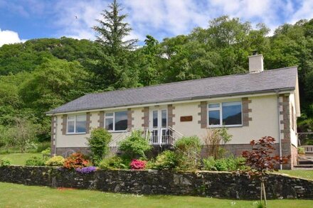 4 bedroom accommodation in Colintraive