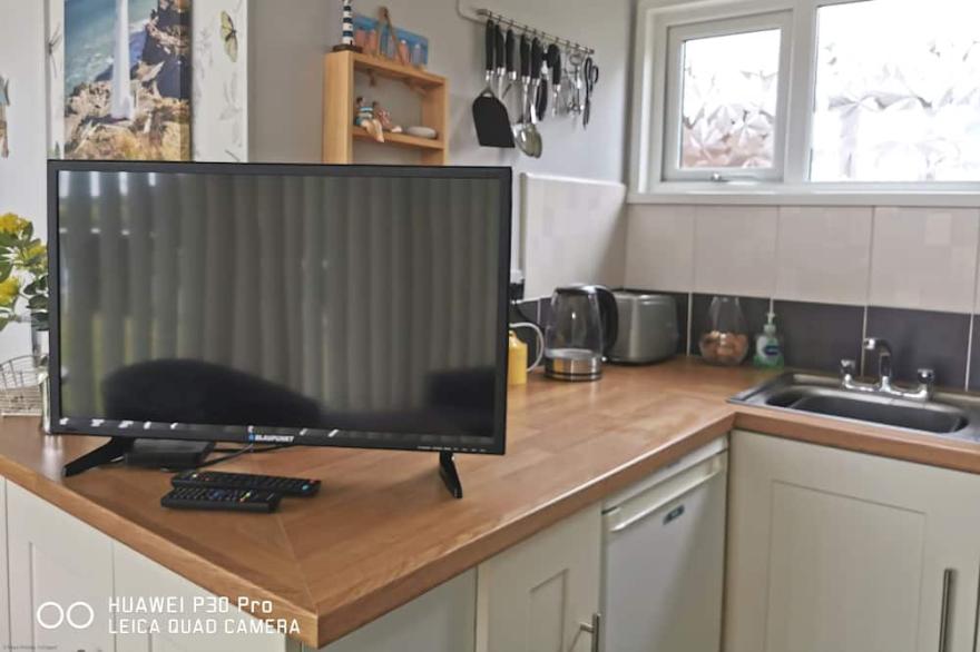 48 Kings Chalet Park  -  a holiday chalet that sleeps 4 guests  in 2 bedrooms