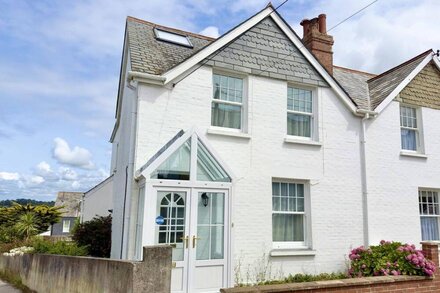 1 Netherton Road Ideal base for a family holiday in Padstow with parking