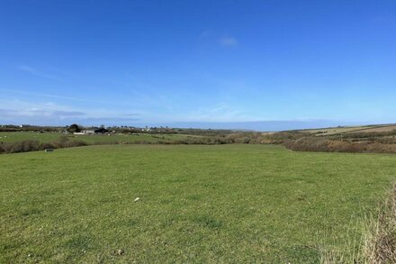 Field View, country side views with parking, near Padstow