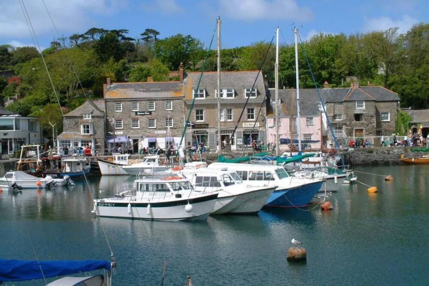 10 Mill Road - 19th Century 3/4 Bedroom - Character Cottage Padstow Harbour Cornwall