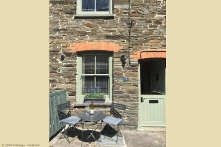 10 Mill Road - 19th Century 3/4 Bedroom - Character Cottage Padstow Harbour Cornwall