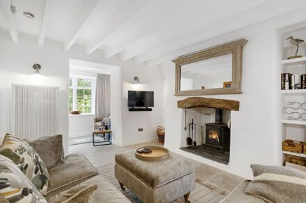 Perfect for a Cornish getaway, Jade cottage is a charming cosy cottage.