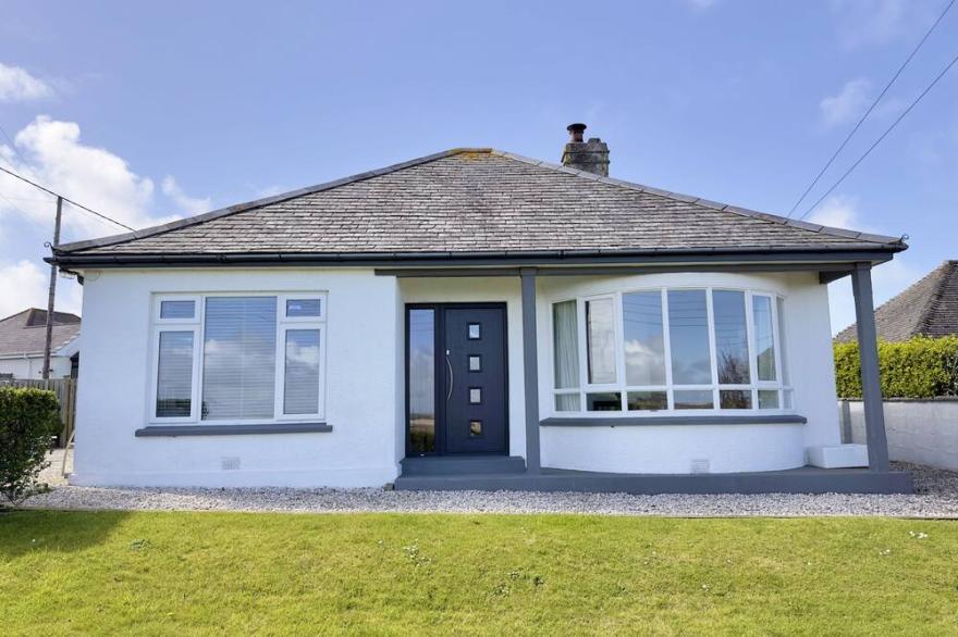 Single Storey Holiday Home With Detached Double  Annexe, In Trevone, Padstow