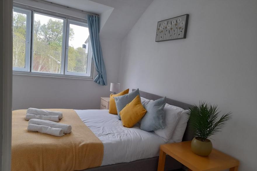 Entire 2 bed apartment Hemel Hempstead | Free parking