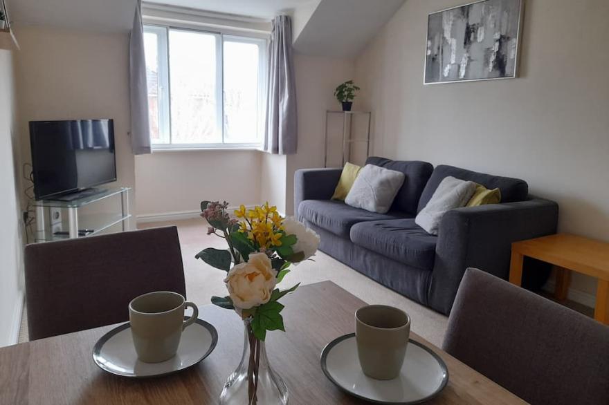 Entire 2 bed apartment Hemel Hempstead | Free parking