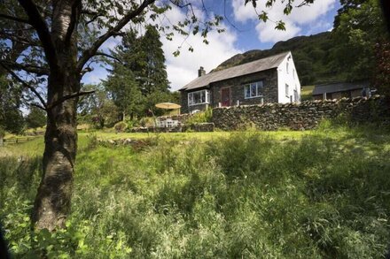 CHERRY GARTH, family friendly, with open fire in Hartsop