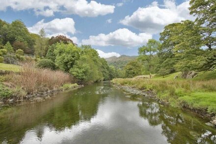 STEPPING STONES HOUSE, pet friendly, with a garden in Ambleside