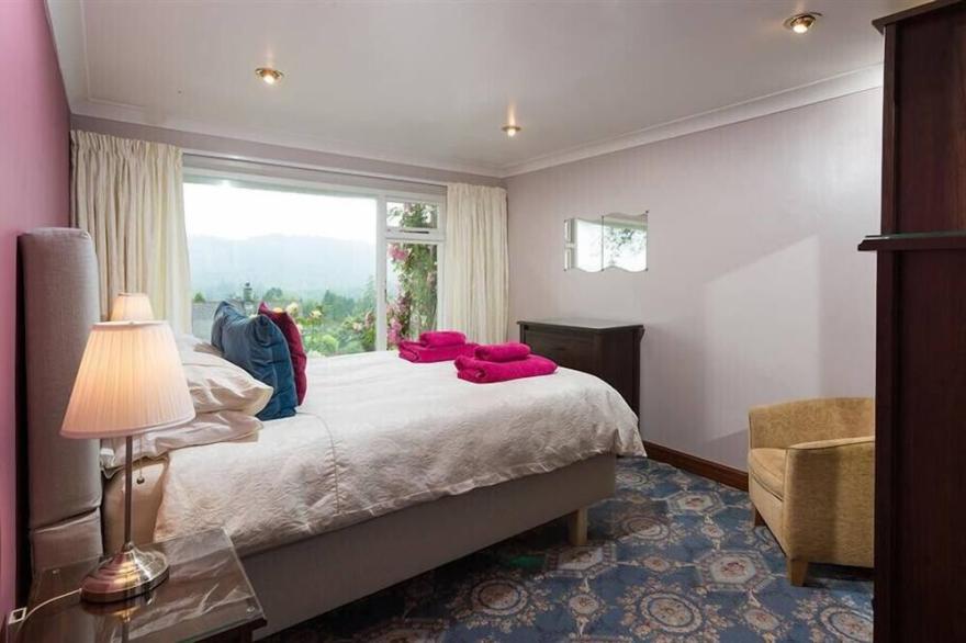 TANNA HILL, pet friendly, with a garden in Bowness-On-Windermere