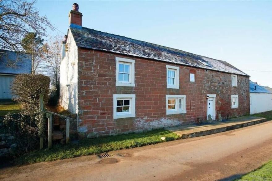 GLEN BANK, pet friendly, with open fire in Appleby-In-Westmorland