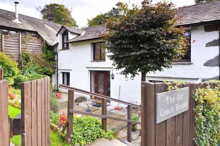 OLD COACH HOUSE, family friendly, with a garden in Ambleside