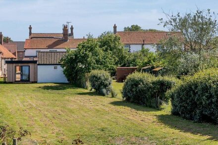 3 bedroom accommodation in Blakeney, near Holt