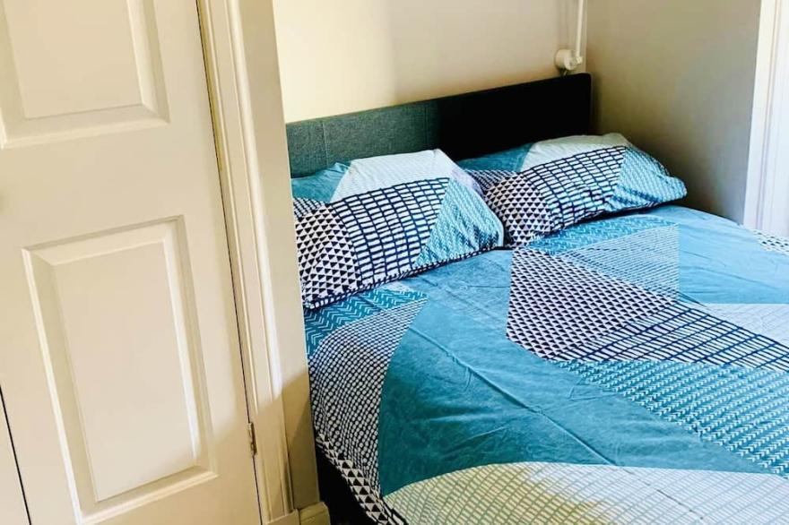 Roseburn Edinburgh Beautiful 2 Bedroom Apartment