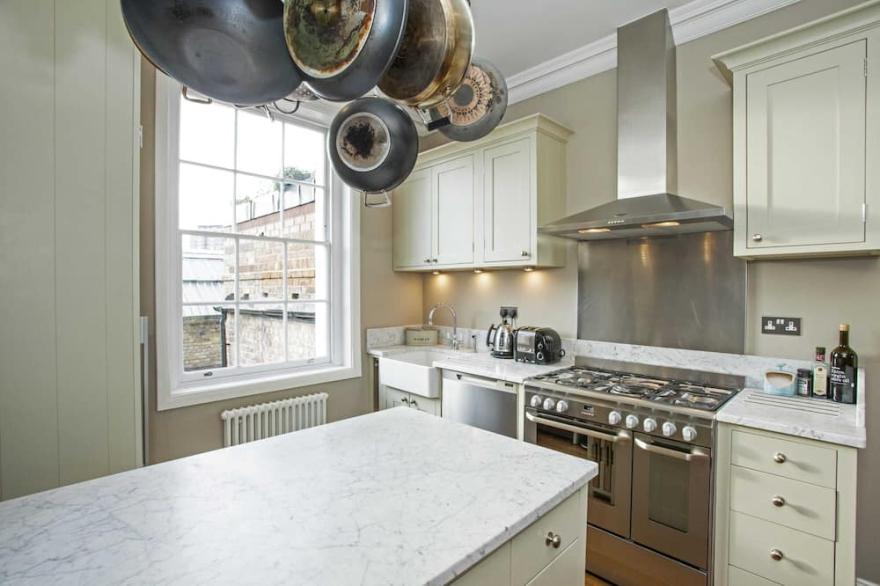 Marylebone Luxury 2-Bed Duplex with Terrace