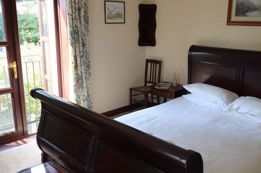THE OLD CARRIAGE HOUSE, pet friendly in Ambleside