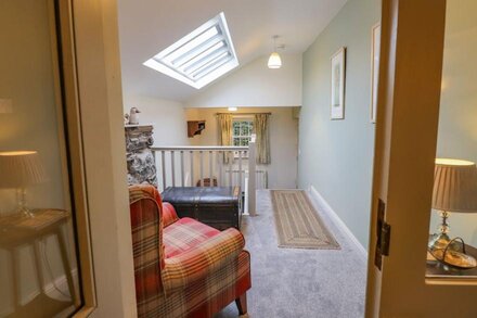 HIGHFOLD, family friendly, with open fire in Ambleside