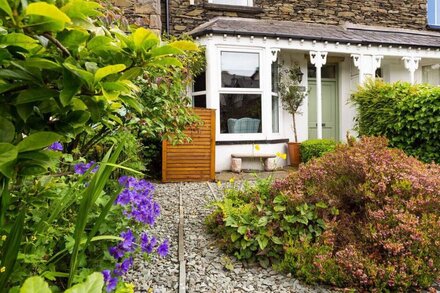 FERN BANK COTTAGE, pet friendly in Bowness-On-Windermere