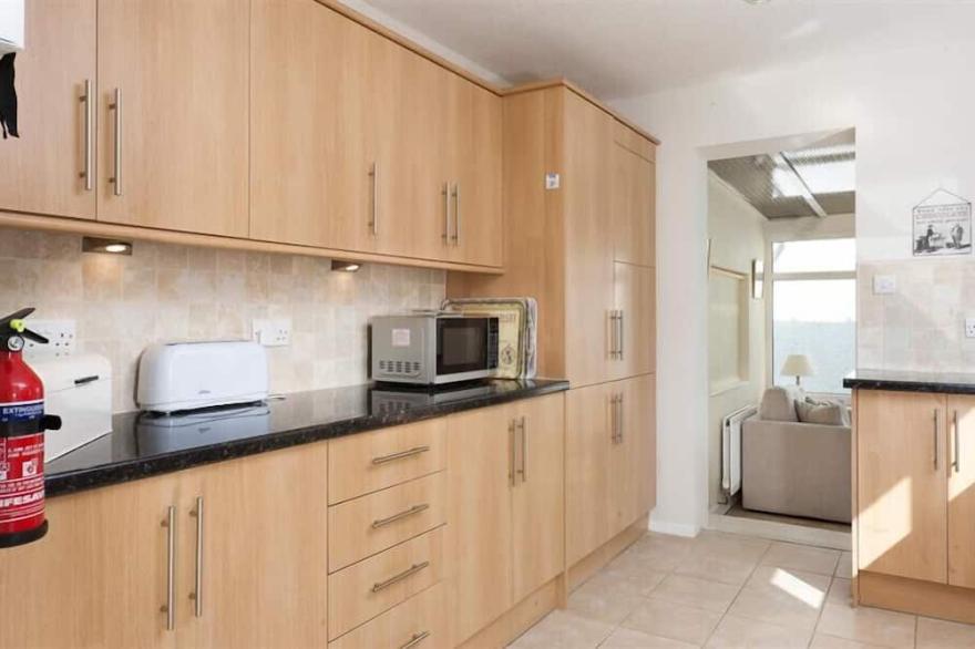 REDWOOD, family friendly, with a garden in Ambleside