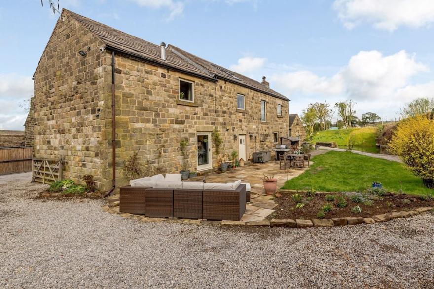 5 bedroom accommodation in Load Brook, near Sheffield