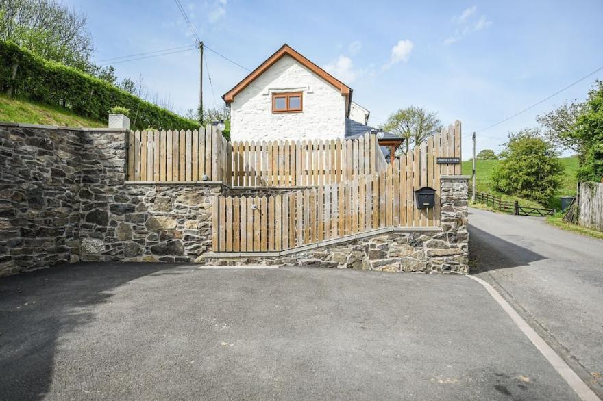 2 bedroom accommodation in Meifod, near Welshpool