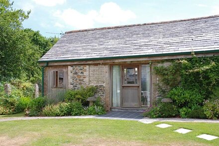 Kerriers Studio, Private Hot Tub, Natural, Peaceful, Mid Cornwall