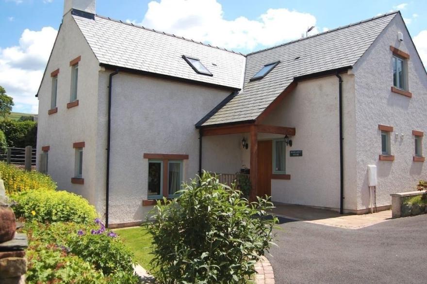 MARGARET HOUSE, Family Friendly, With A Garden In Pooley Bridge