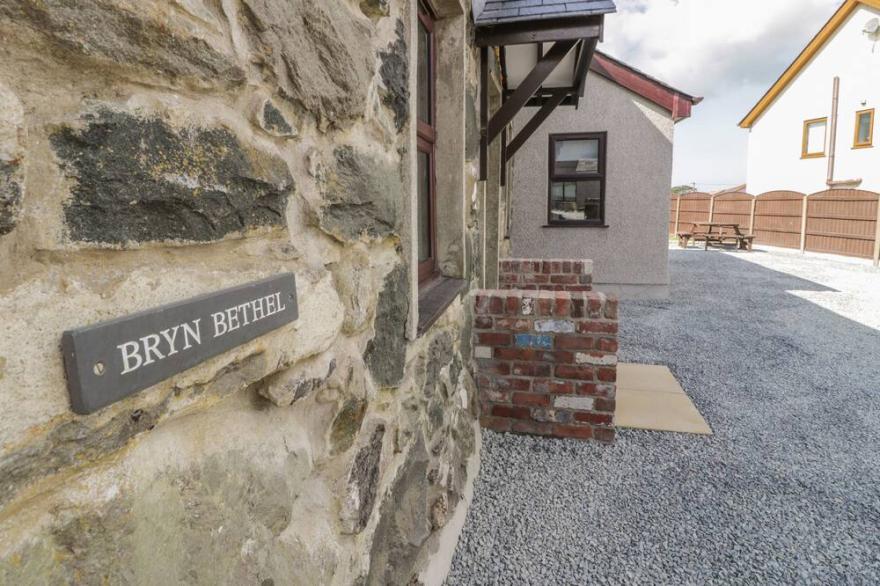 BRYN BETHEL, family friendly, with open fire in Bontnewydd, Gwynedd