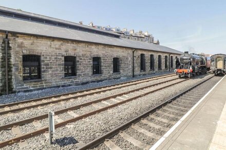 PREMIER, TRANSIT & LADY HILDA @ ENGINE SHED, romantic in Whitby