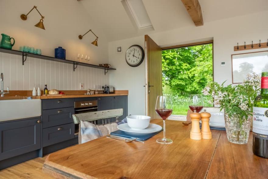 A rural couple's retreat, The Goat Shed offers stunning accommodation for two in a beautiful, bijou