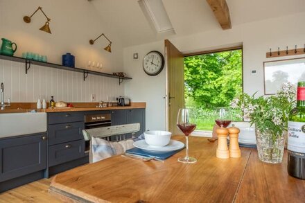 A rural couple's retreat, The Goat Shed offers stunning accommodation for two in a beautiful, bijou