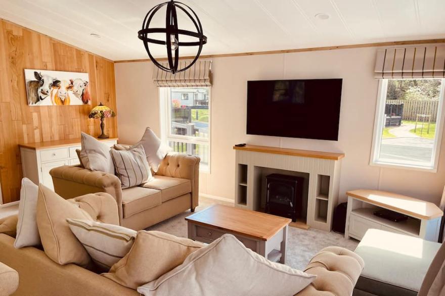 Luxury 4 person 2022 Holiday Lodge at Hoburne South Devon