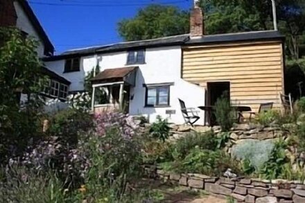 Cosy and Comfortable Cottage with the Best Views of the Wye Valley